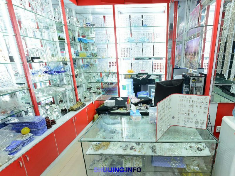 义乌珝墨水晶饰品