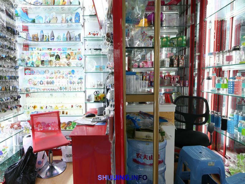 浦江严凡彩雕水晶工艺品