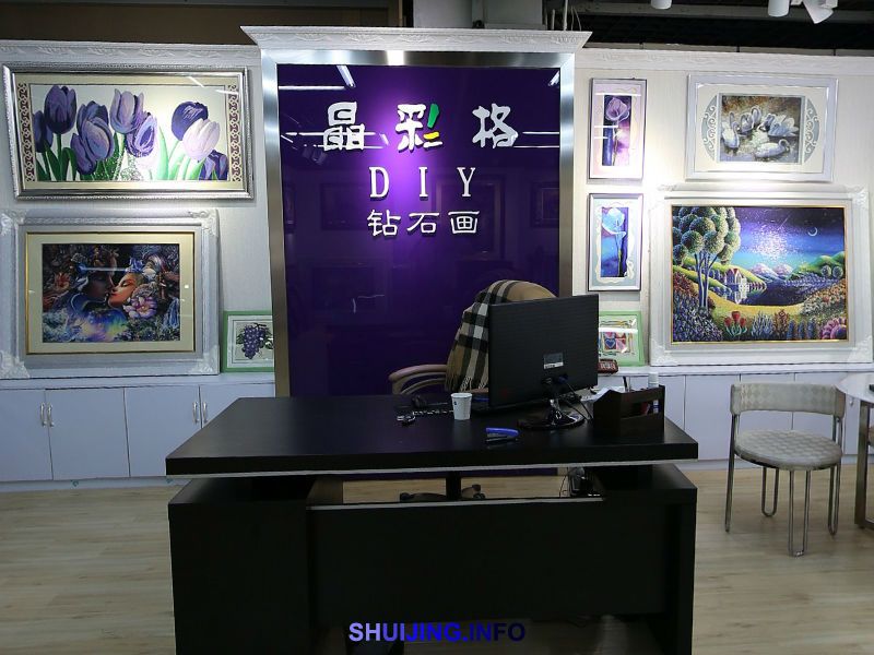 晶彩格钻石画
