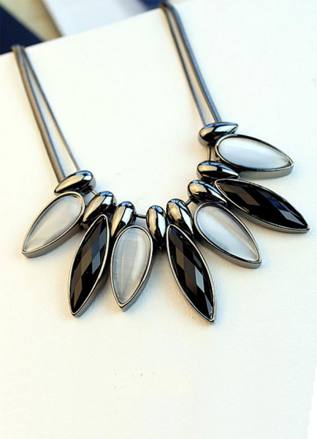 饰品尖水晶猫眼石锁骨链短