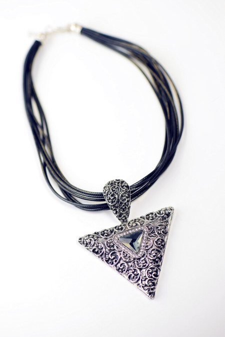 立体三角形水晶项链