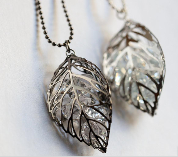 立体镂空水晶树叶毛衣链2