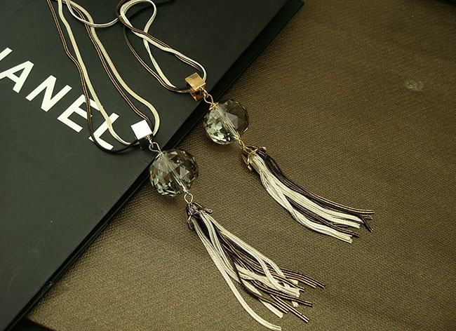 韩国配饰时尚毛衣链长款秋冬女韩版水晶流苏吊坠项链女百搭装饰链