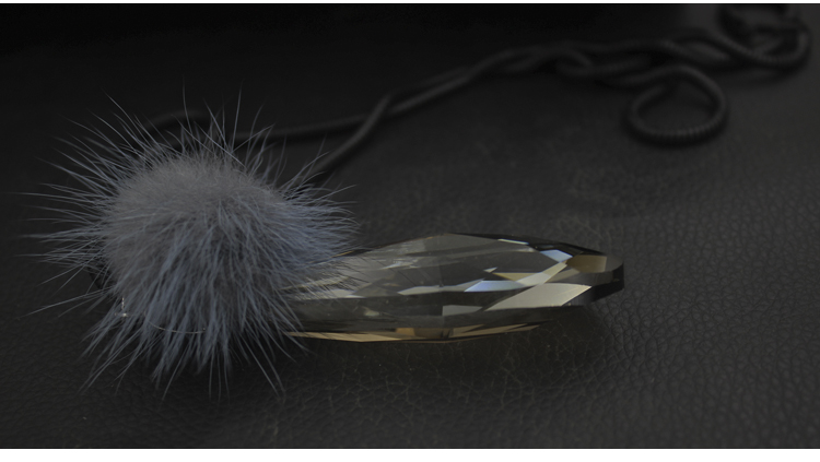 毛毛球水晶配饰项链长女毛衣链长款秋冬韩国韩版时尚百搭挂件复古