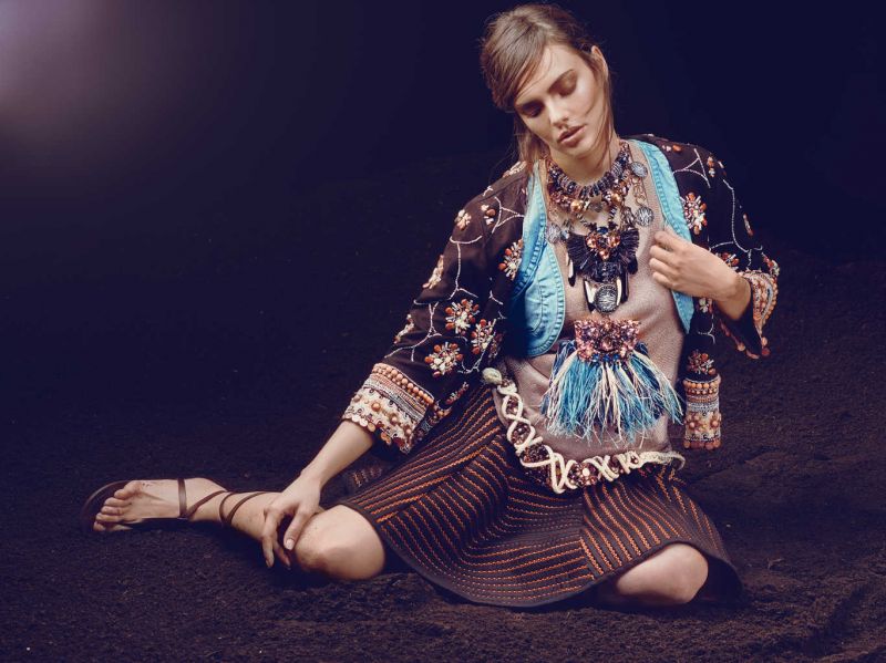 SP_SS2017_Romantic_Earth_Model_Side_1221