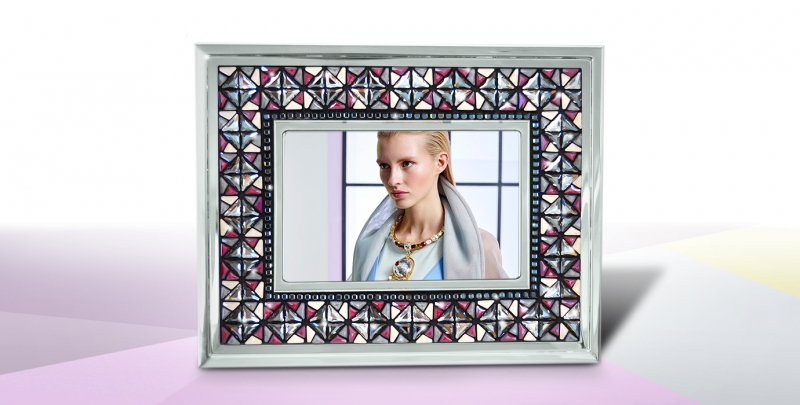 triangle_flatbacks_1380<em></em>x700_72dpi